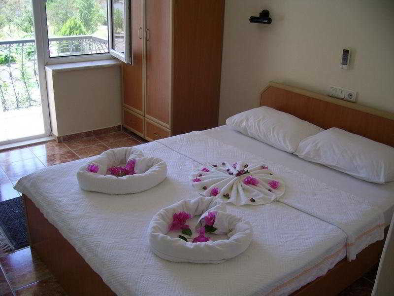 Junior Ozalp Hotel Dalyan Exterior foto